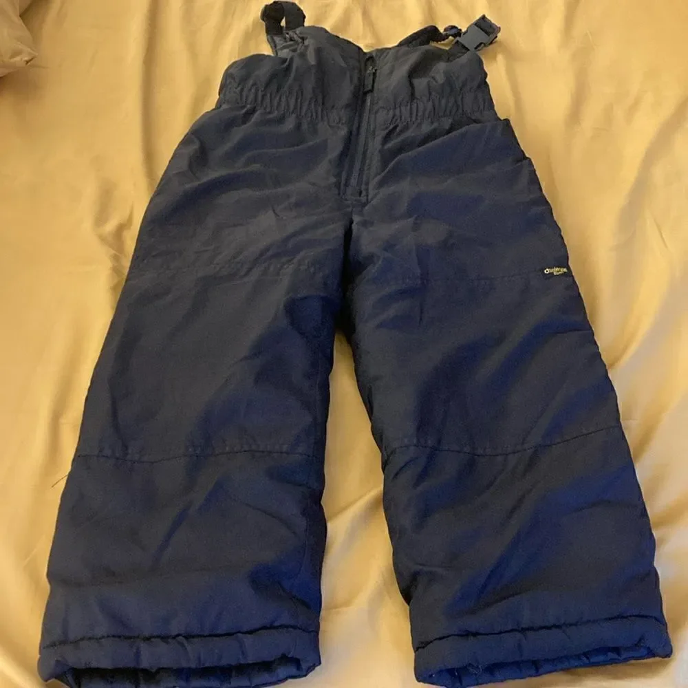 Oshkosh B’Gosh Bib Snow Pants in Navy Blue. Size M (5-6 yr).